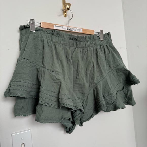Aerie Women's Green Ruffle Shorts XL boho shabby chic granola - Picture 3 of 4